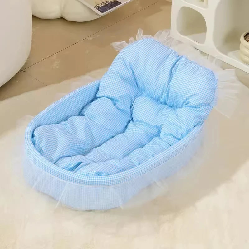 Cute Lace-Trimmed Pet Princess Bed