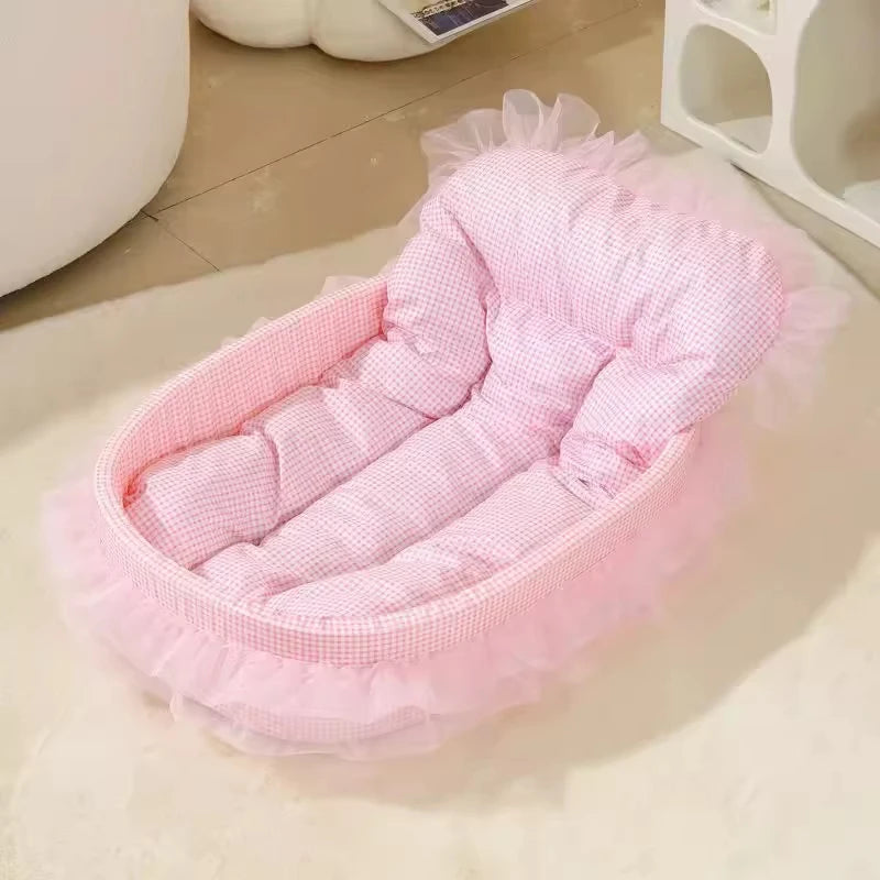 Cute Lace-Trimmed Pet Princess Bed